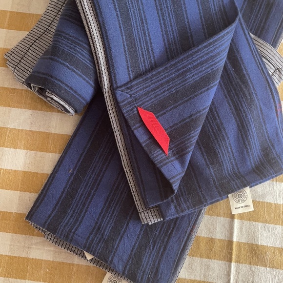 2 pc Set of Levi’s x Target Kitchen Towels - Picture 2 of 5